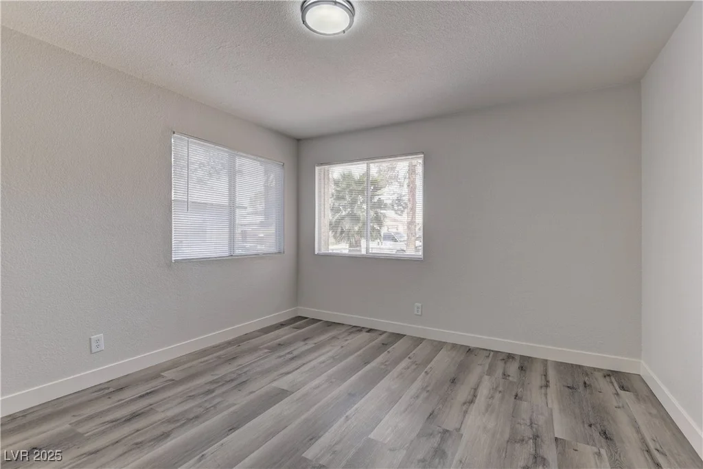 5653 White Cap, Las Vegas, NV 89110