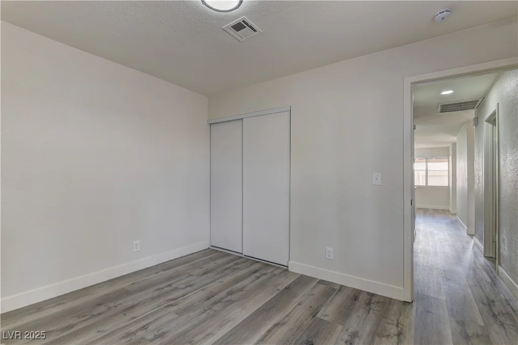 5653 White Cap, Las Vegas, NV 89110