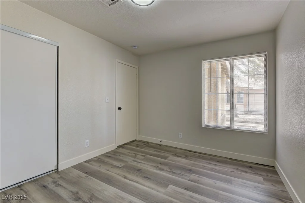 5653 White Cap, Las Vegas, NV 89110