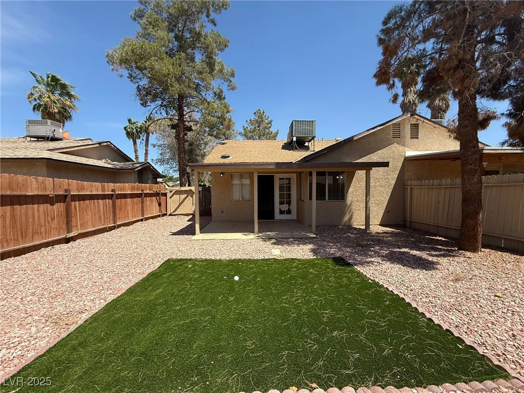 5653 White Cap, Las Vegas, NV 89110