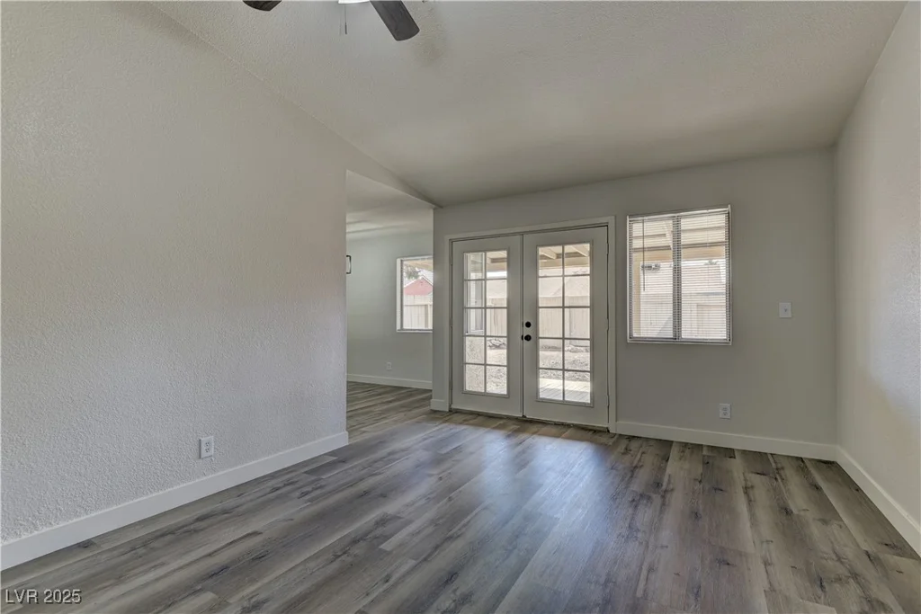 5653 White Cap, Las Vegas, NV 89110