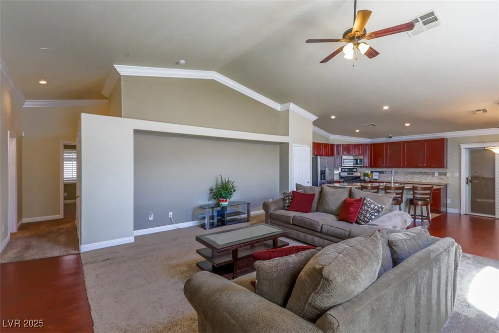 5828 Autumn Damask, North Las Vegas, NV 89081