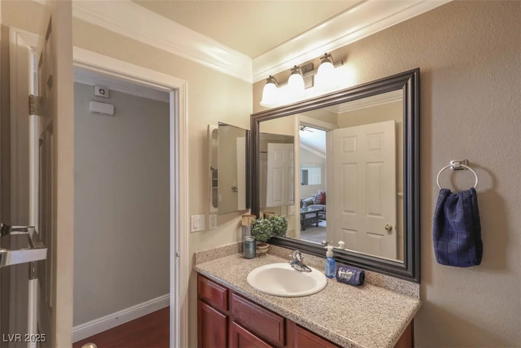 5828 Autumn Damask, North Las Vegas, NV 89081