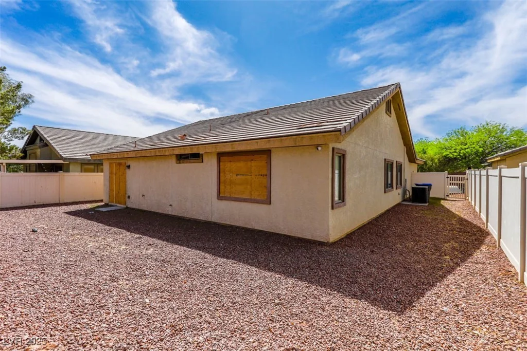 5828 Autumn Damask, North Las Vegas, NV 89081