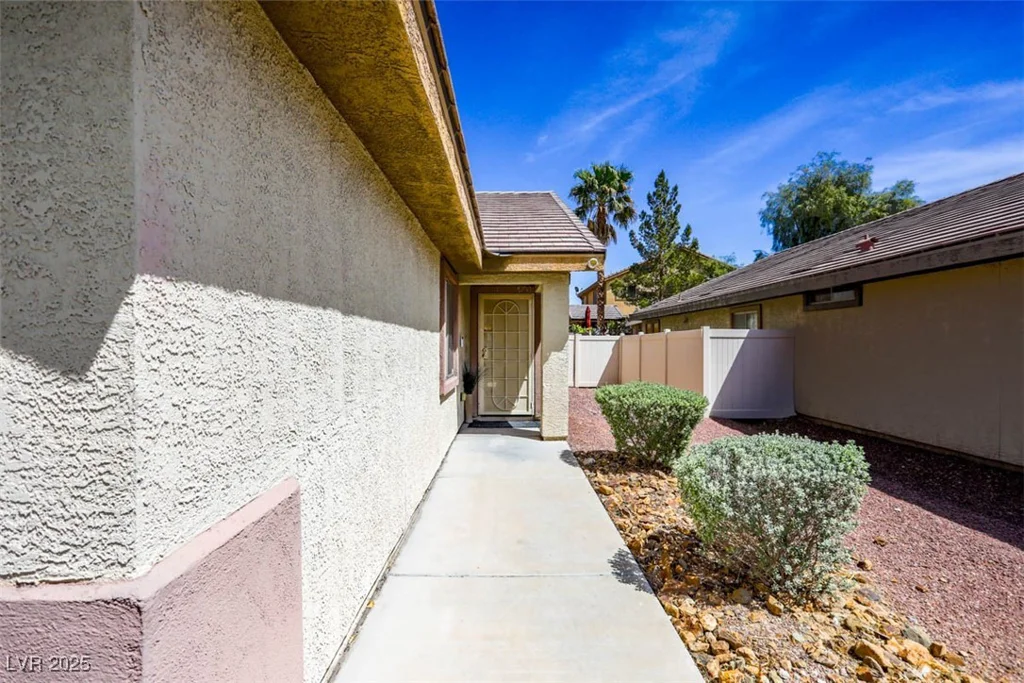 5828 Autumn Damask, North Las Vegas, NV 89081
