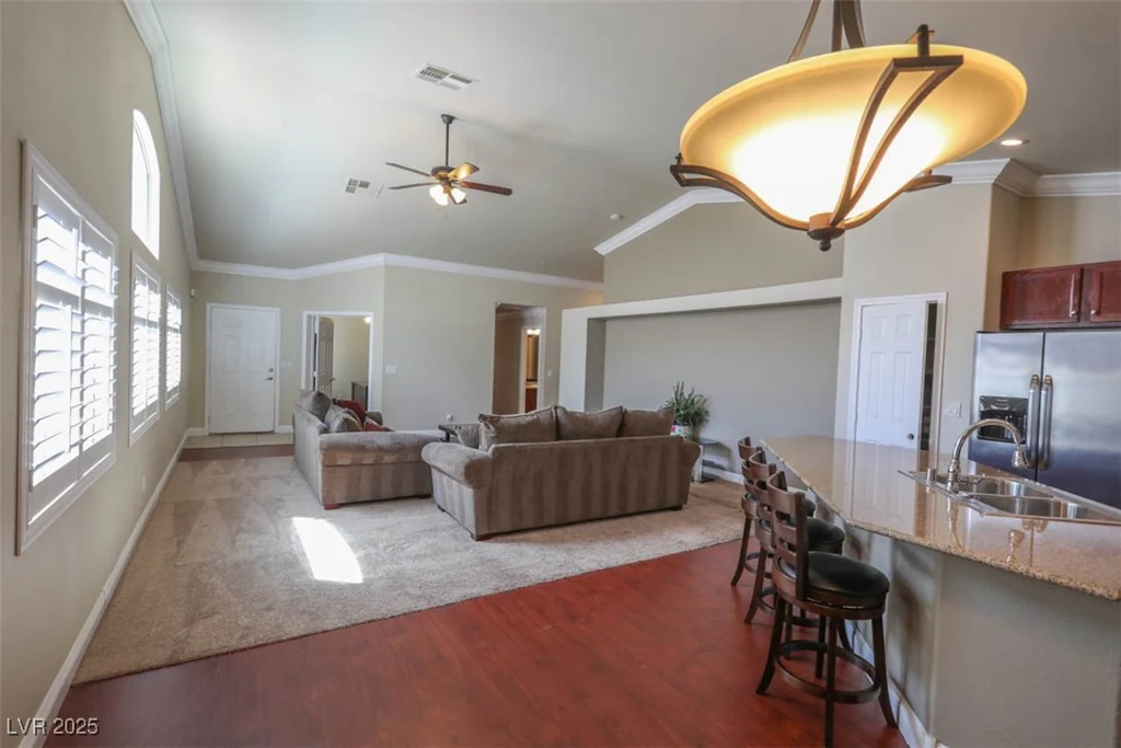 5828 Autumn Damask, North Las Vegas, NV 89081