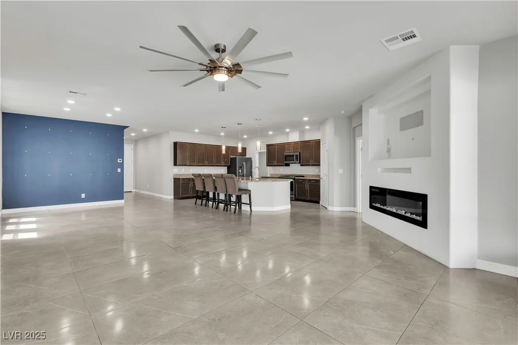 11228 Burning River, Las Vegas, NV 89183