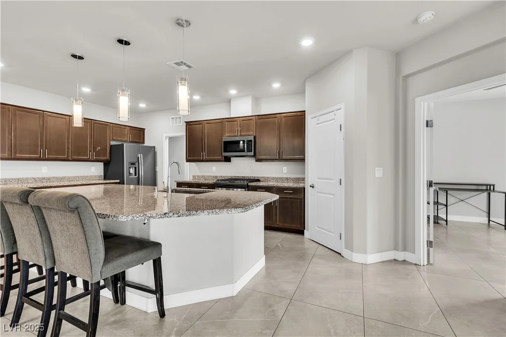 11228 Burning River, Las Vegas, NV 89183