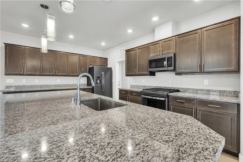11228 Burning River, Las Vegas, NV 89183