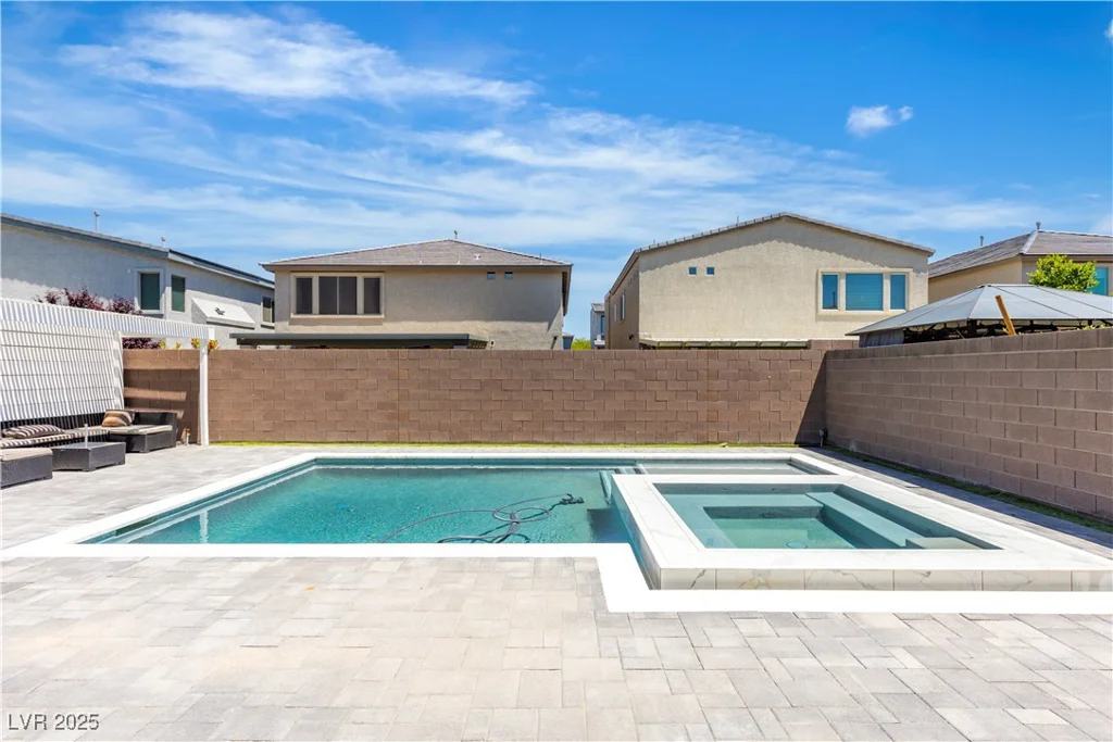 11228 Burning River, Las Vegas, NV 89183