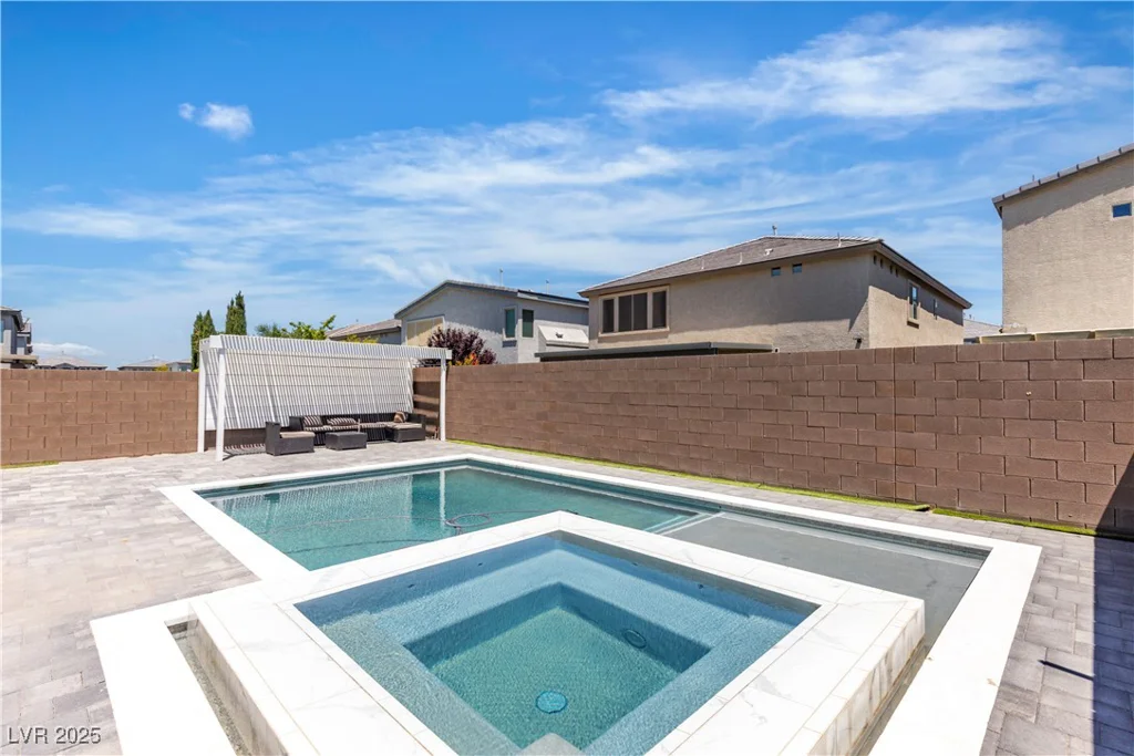 11228 Burning River, Las Vegas, NV 89183