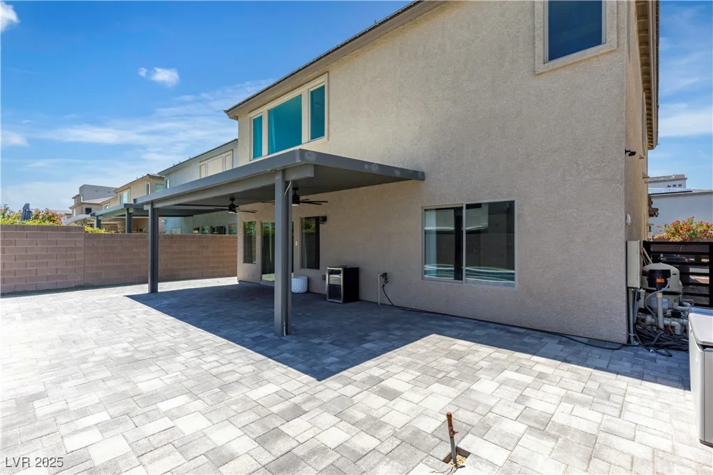 11228 Burning River, Las Vegas, NV 89183