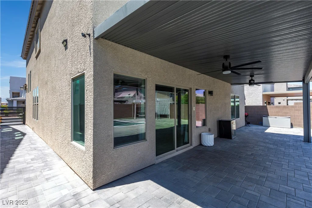 11228 Burning River, Las Vegas, NV 89183