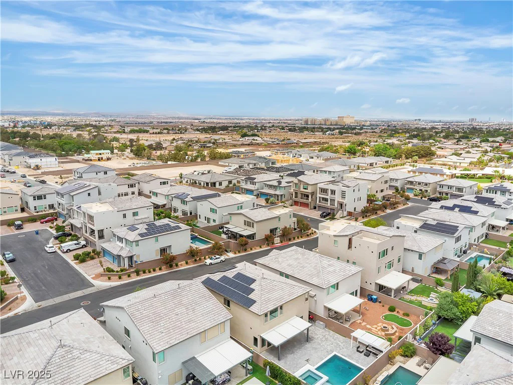 11228 Burning River, Las Vegas, NV 89183