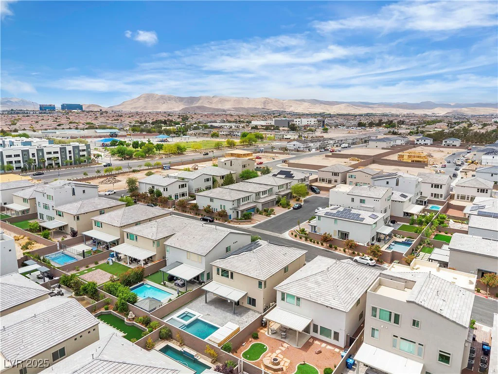 11228 Burning River, Las Vegas, NV 89183