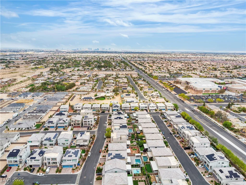 11228 Burning River, Las Vegas, NV 89183