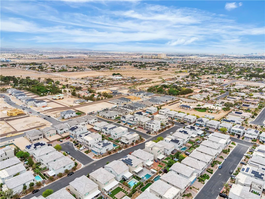 11228 Burning River, Las Vegas, NV 89183