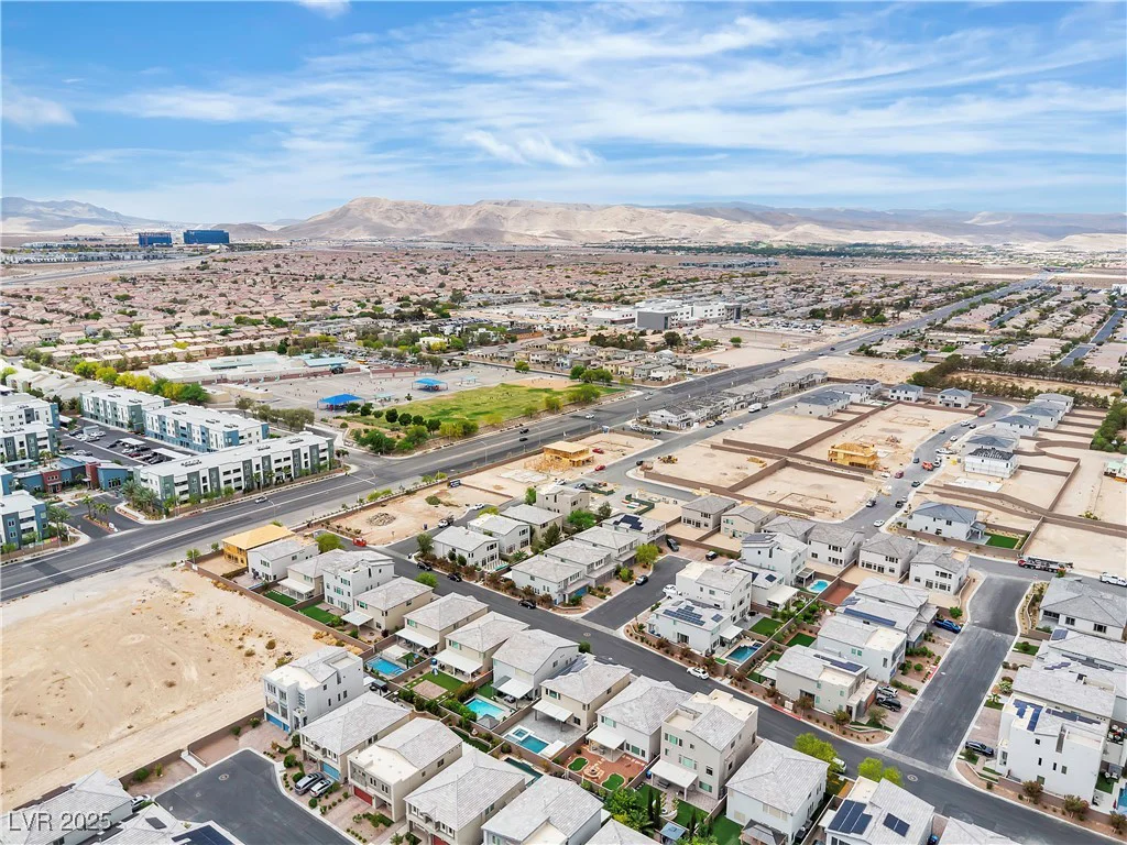 11228 Burning River, Las Vegas, NV 89183