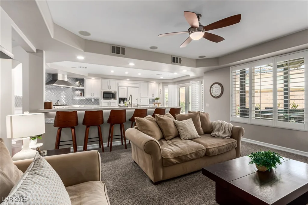 8464 Cambria Cellars, Las Vegas, NV 89139