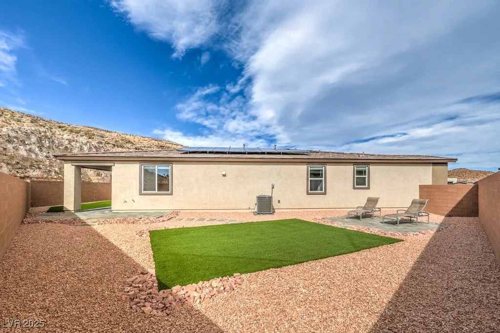 9689 Slate Peak, Las Vegas, NV 89178