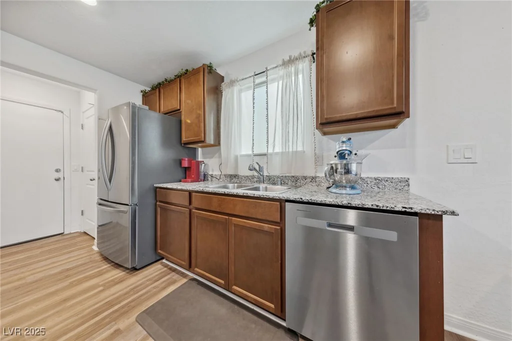 6824 Toros, North Las Vegas, NV 89086