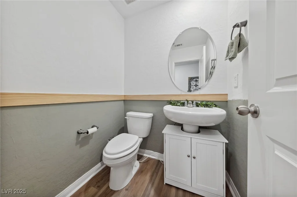 6824 Toros, North Las Vegas, NV 89086