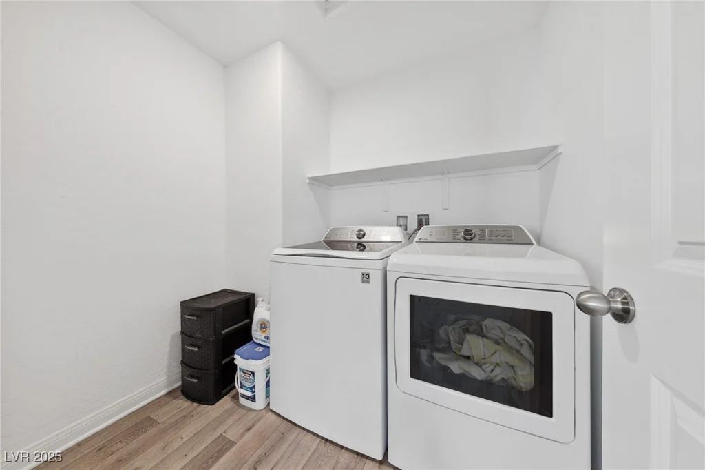 6824 Toros, North Las Vegas, NV 89086