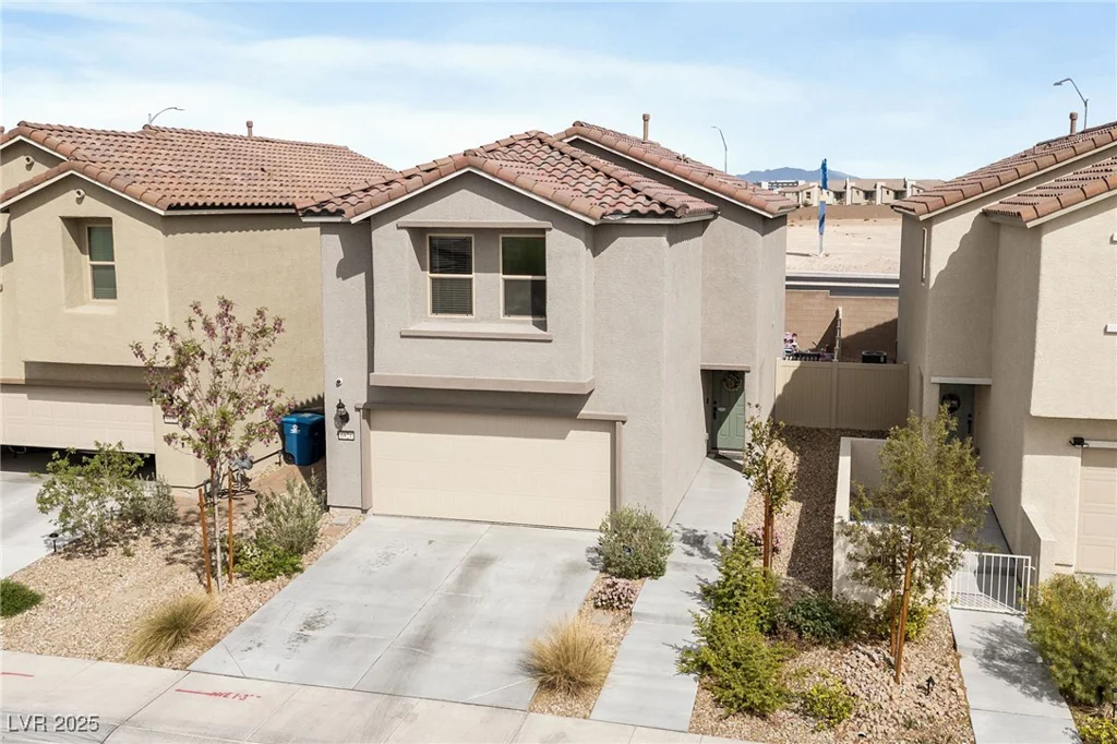 6824 Toros, North Las Vegas, NV 89086