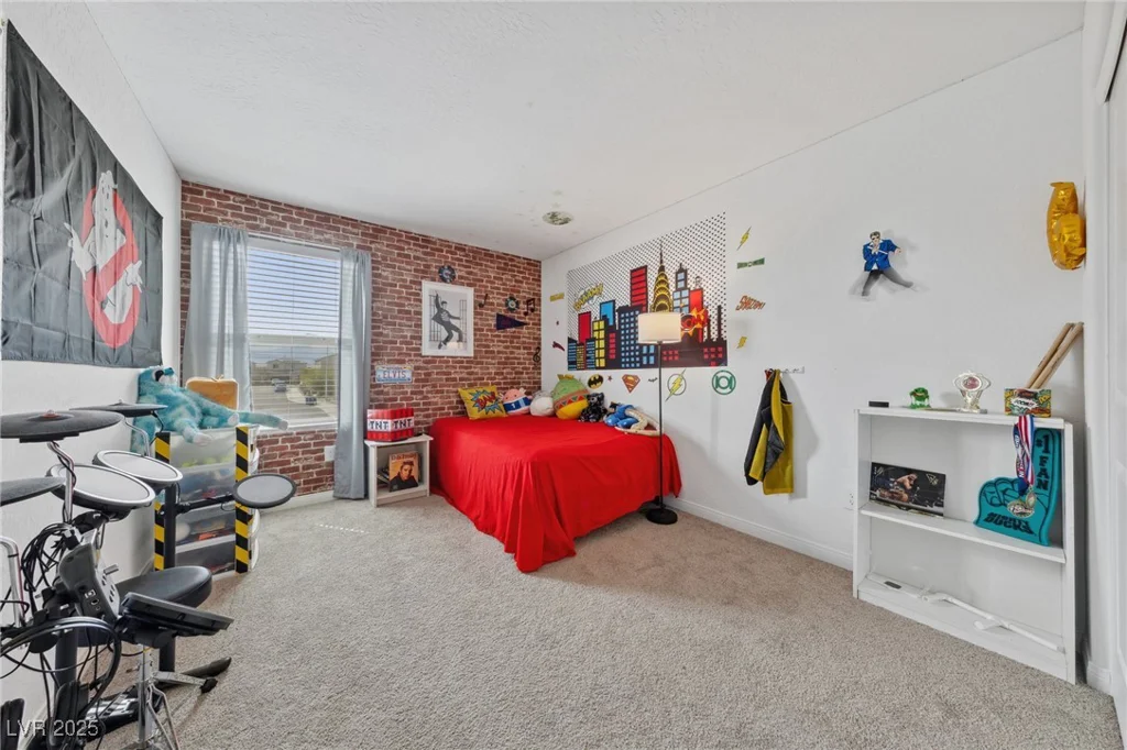 6824 Toros, North Las Vegas, NV 89086