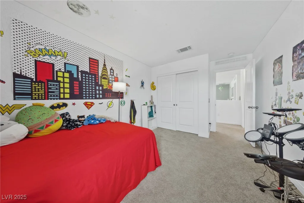 6824 Toros, North Las Vegas, NV 89086