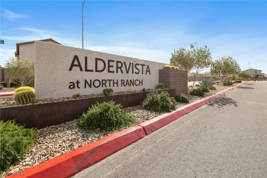 6824 Toros, North Las Vegas, NV 89086