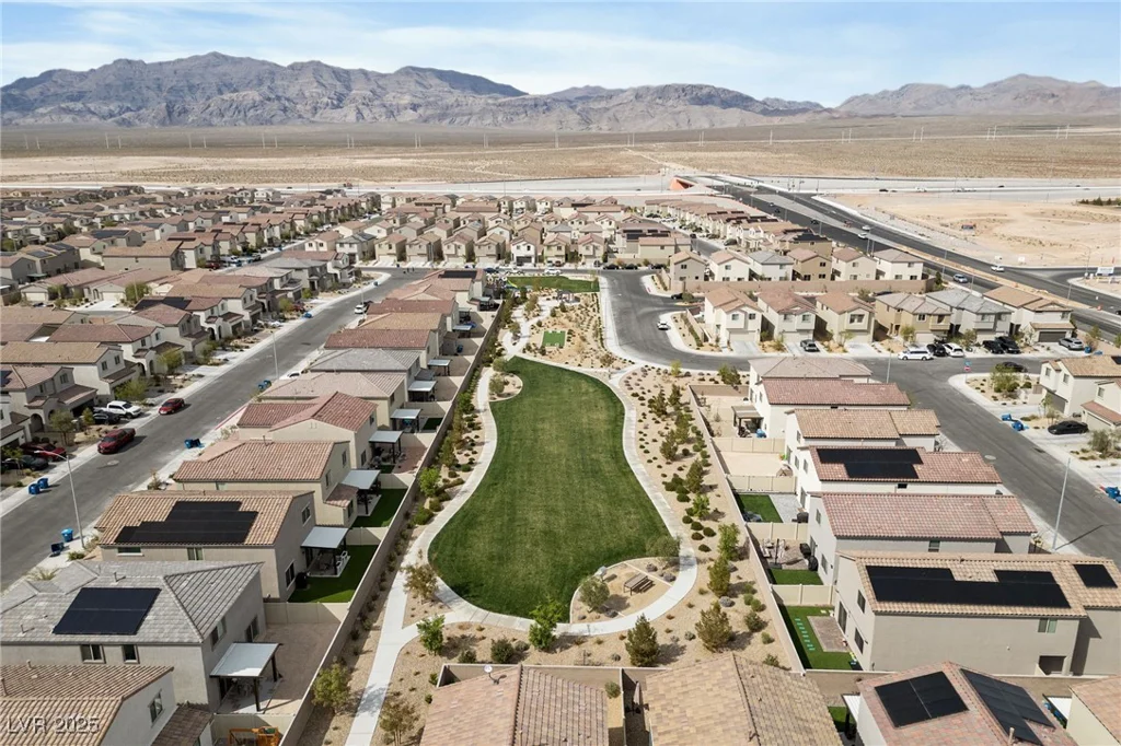 6824 Toros, North Las Vegas, NV 89086