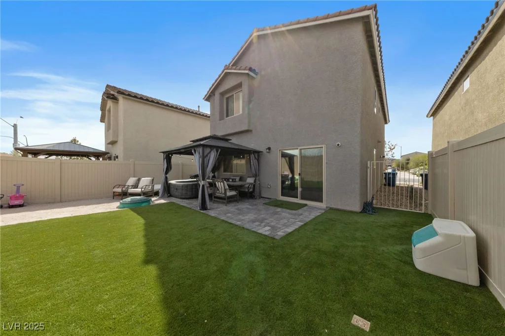 6824 Toros, North Las Vegas, NV 89086
