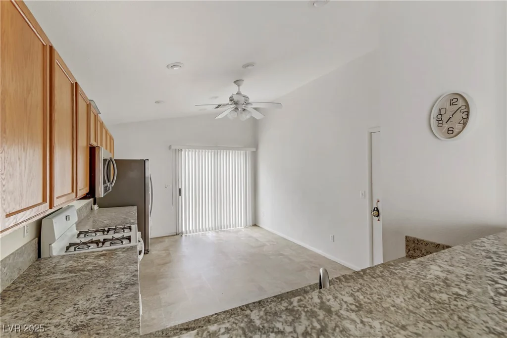 6597 Kanaka Peak, Las Vegas, NV 89156