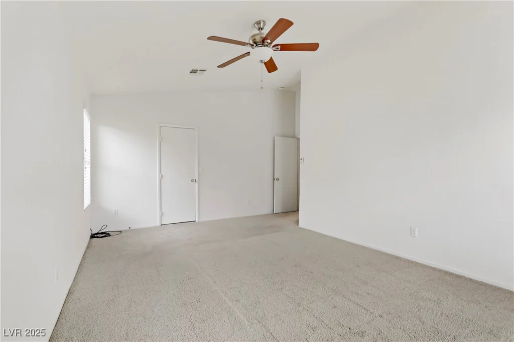 6597 Kanaka Peak, Las Vegas, NV 89156