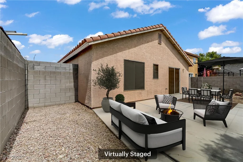 6597 Kanaka Peak, Las Vegas, NV 89156