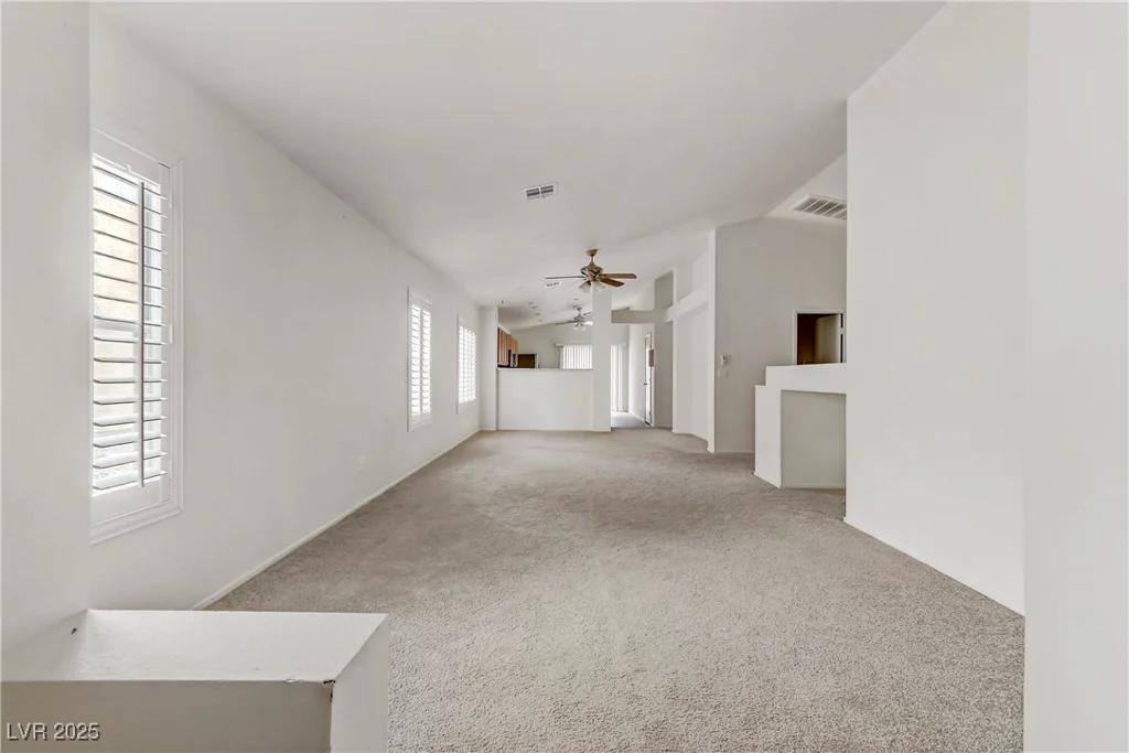 6597 Kanaka Peak, Las Vegas, NV 89156