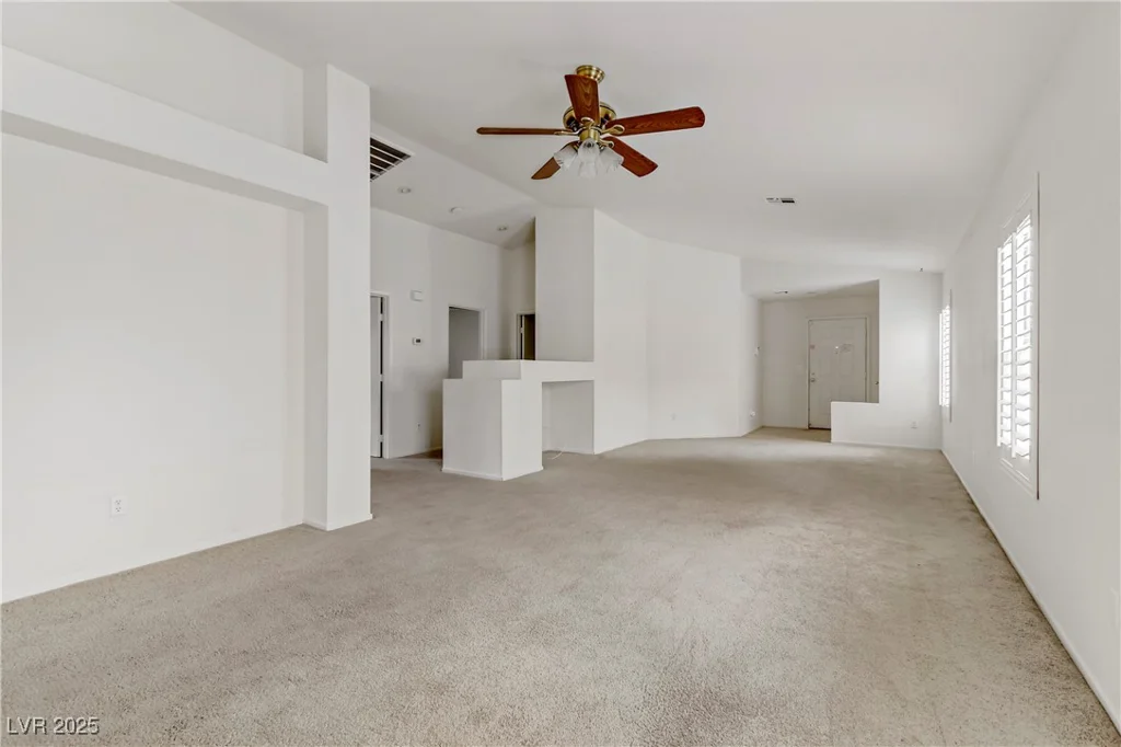6597 Kanaka Peak, Las Vegas, NV 89156