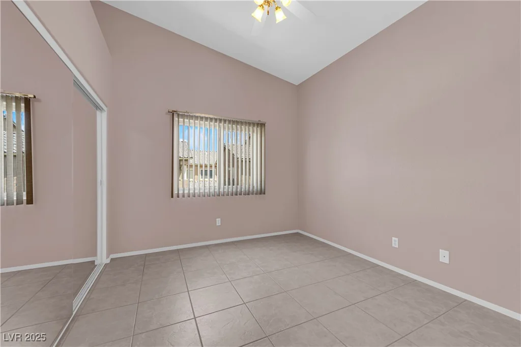 2001 Quarry Ridge, Las Vegas, NV 89117