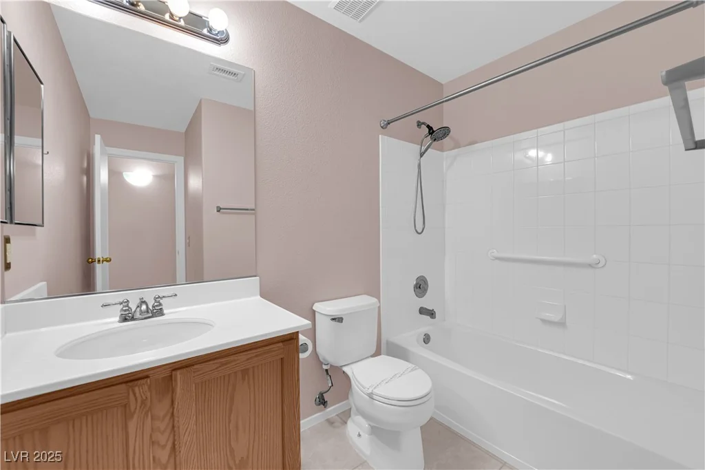 2001 Quarry Ridge, Las Vegas, NV 89117