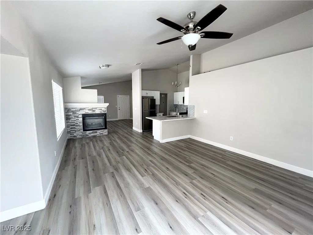 124 Winley Chase, North Las Vegas, NV 89032
