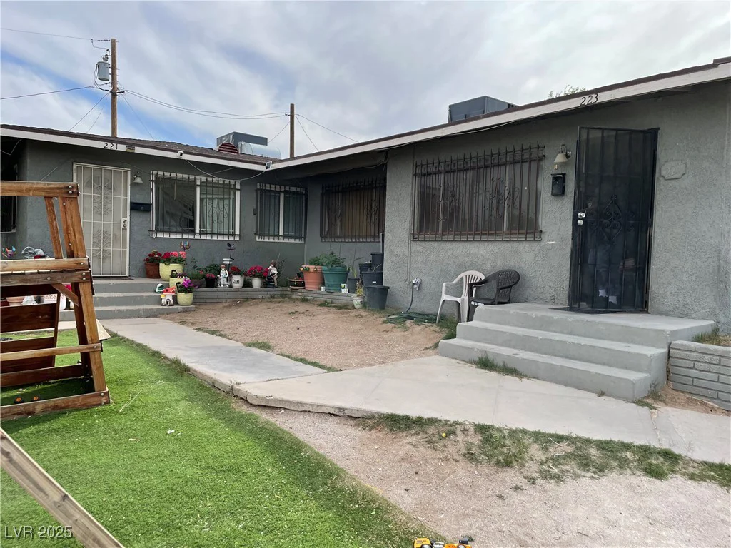221 George, Las Vegas, NV 89106