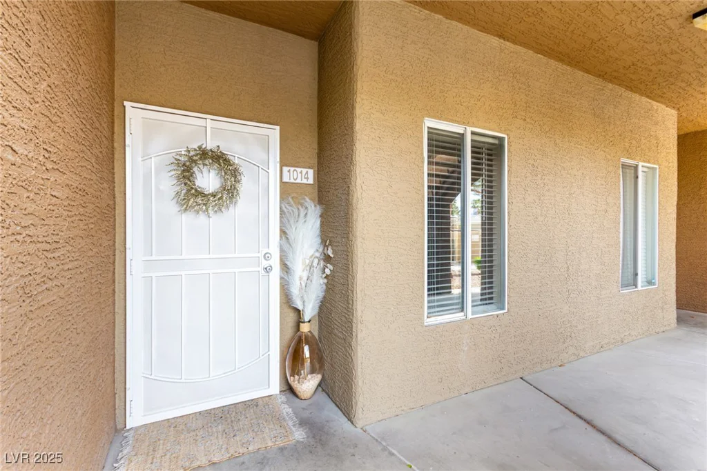 8070 Russell, Las Vegas, NV 89113