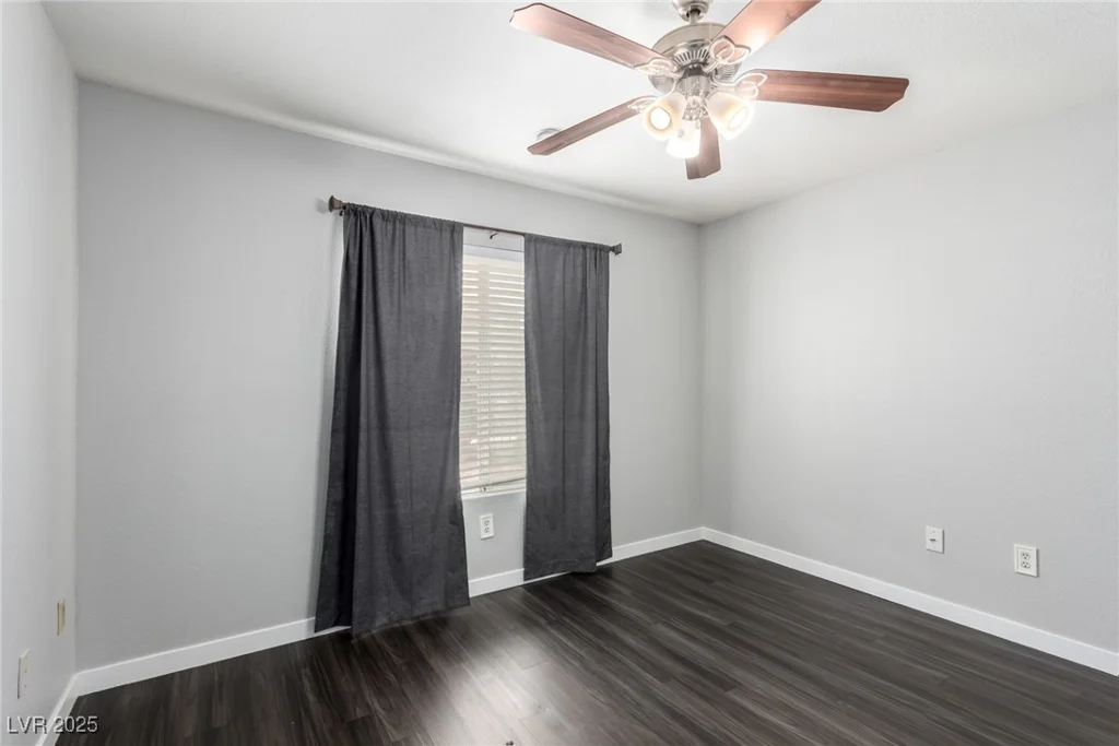 8070 Russell, Las Vegas, NV 89113