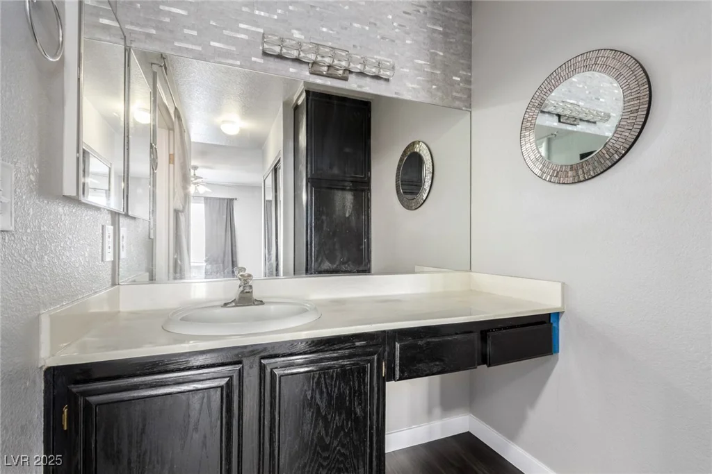 8070 Russell, Las Vegas, NV 89113