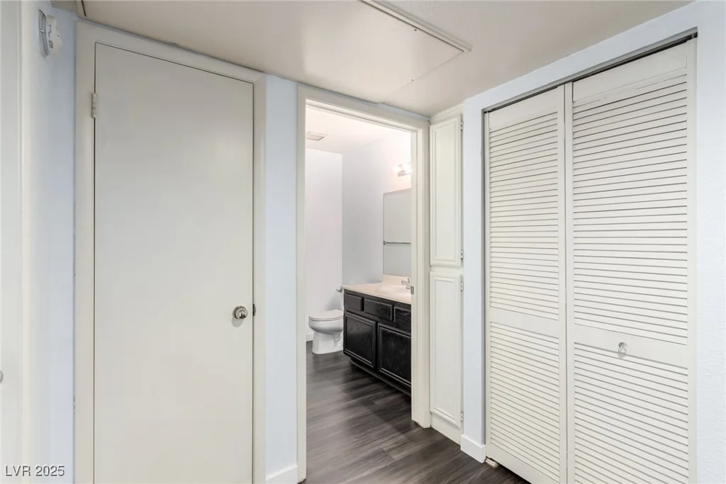 8070 Russell, Las Vegas, NV 89113