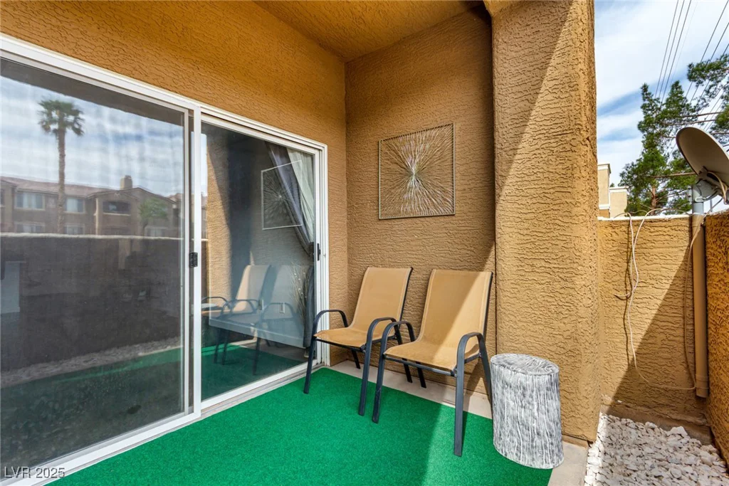 8070 Russell, Las Vegas, NV 89113
