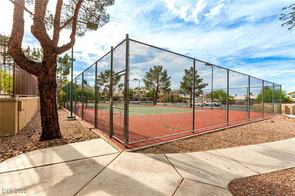 8070 Russell, Las Vegas, NV 89113