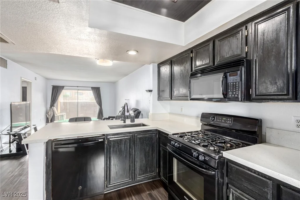 8070 Russell, Las Vegas, NV 89113