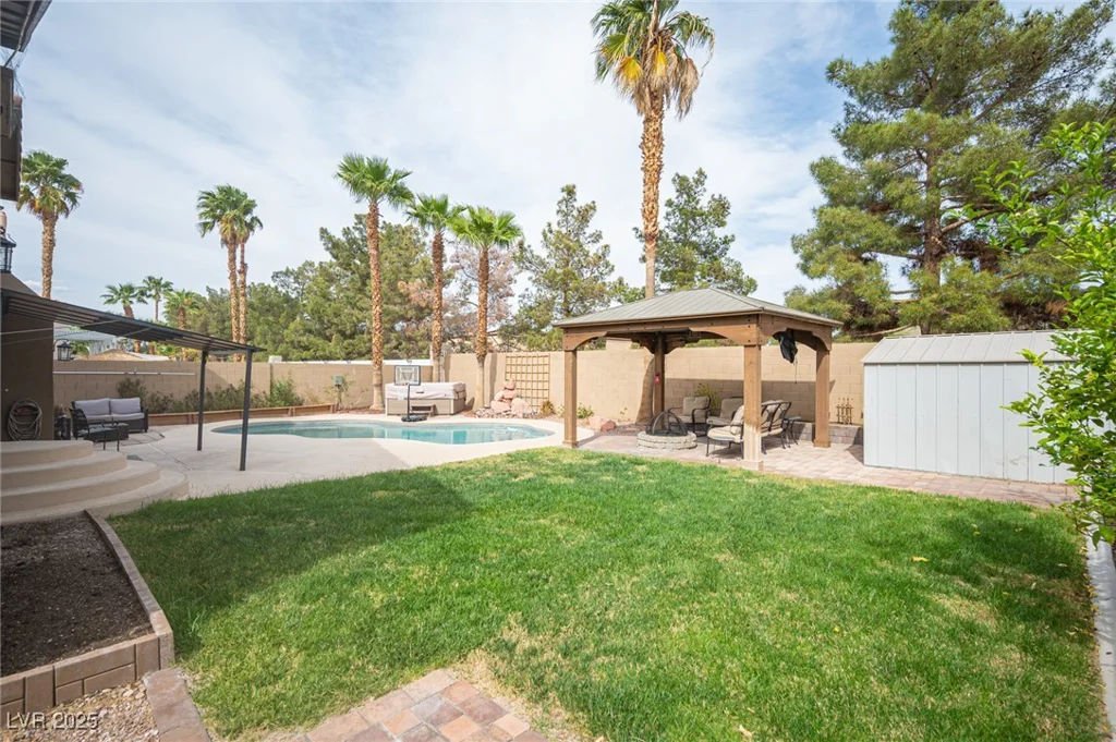 220 Hollyfern, Henderson, NV 89074